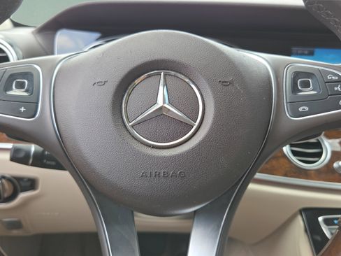 Used 2017 Mercedes-Benz E 300 image 25