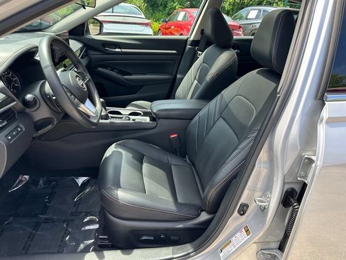 Used 2024 Nissan Altima 2.5 SR w/ SR Premium Package AWD/4WD image 12