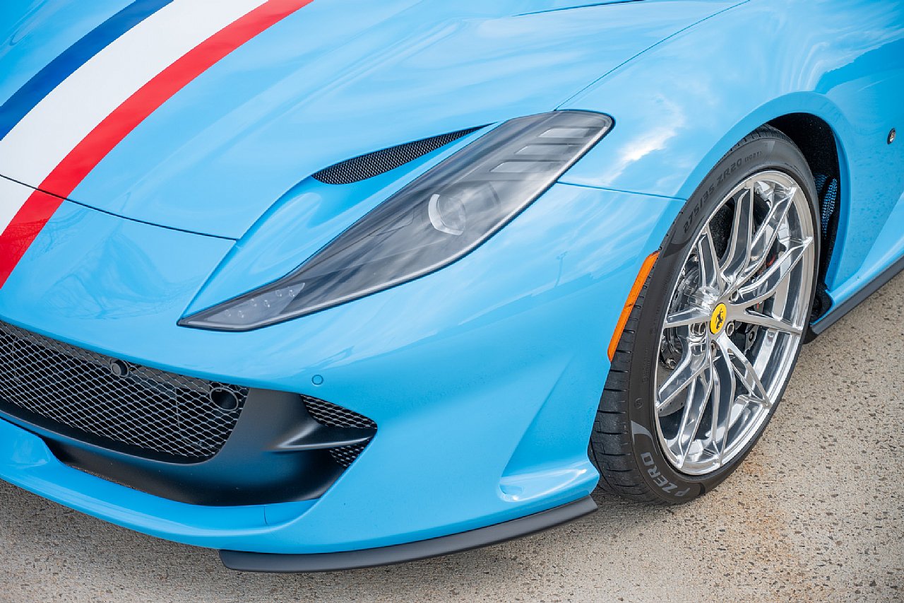 Used 2022 Ferrari 812 GTS RWD image 10