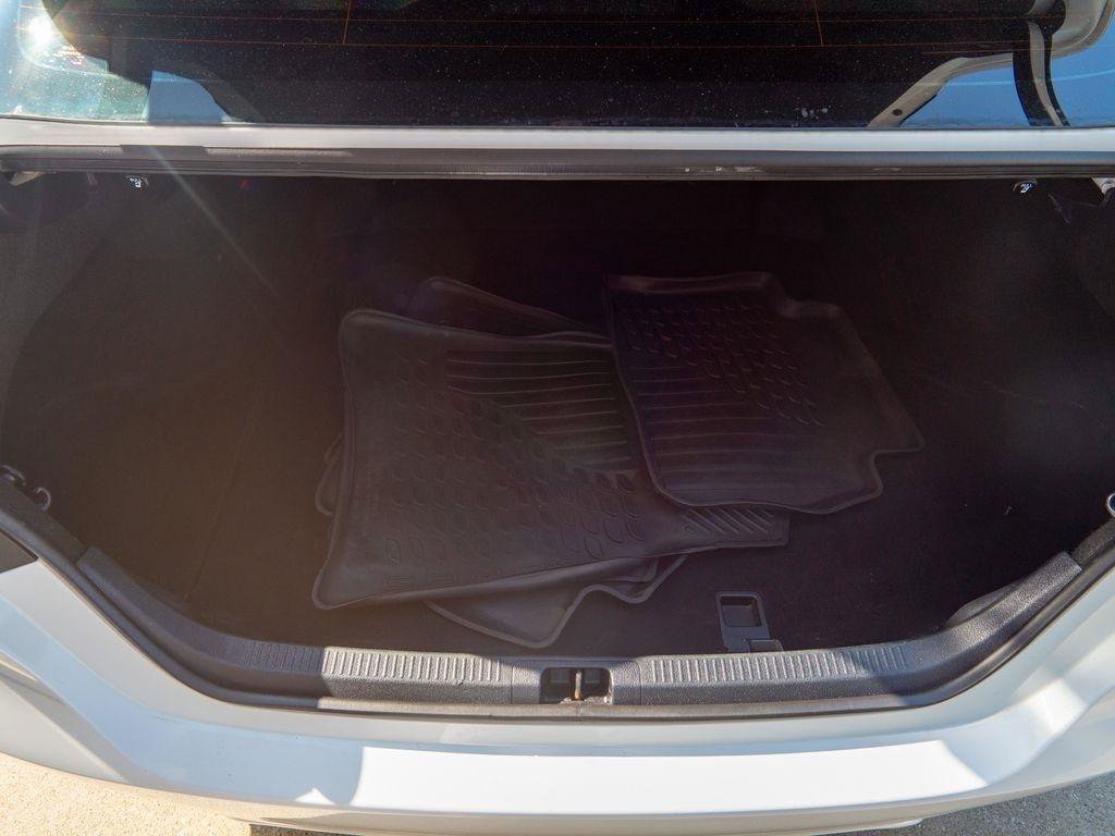 Used 2022 Toyota Camry XSE FWD image 10