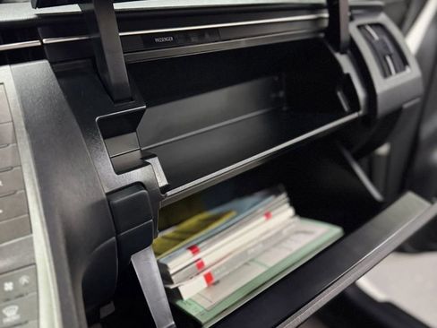 Used 2015 Toyota Prius Two image 23