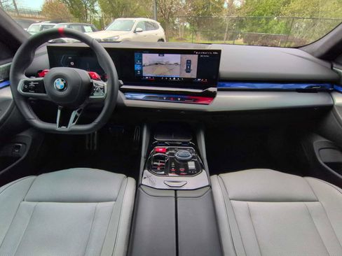 Used 2025 BMW M5 w/ Carbon Package image 16