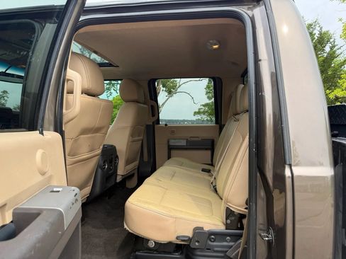 Used 2015 Ford F250 Lariat w/ Lariat Ultimate Package AWD/4WD image 14