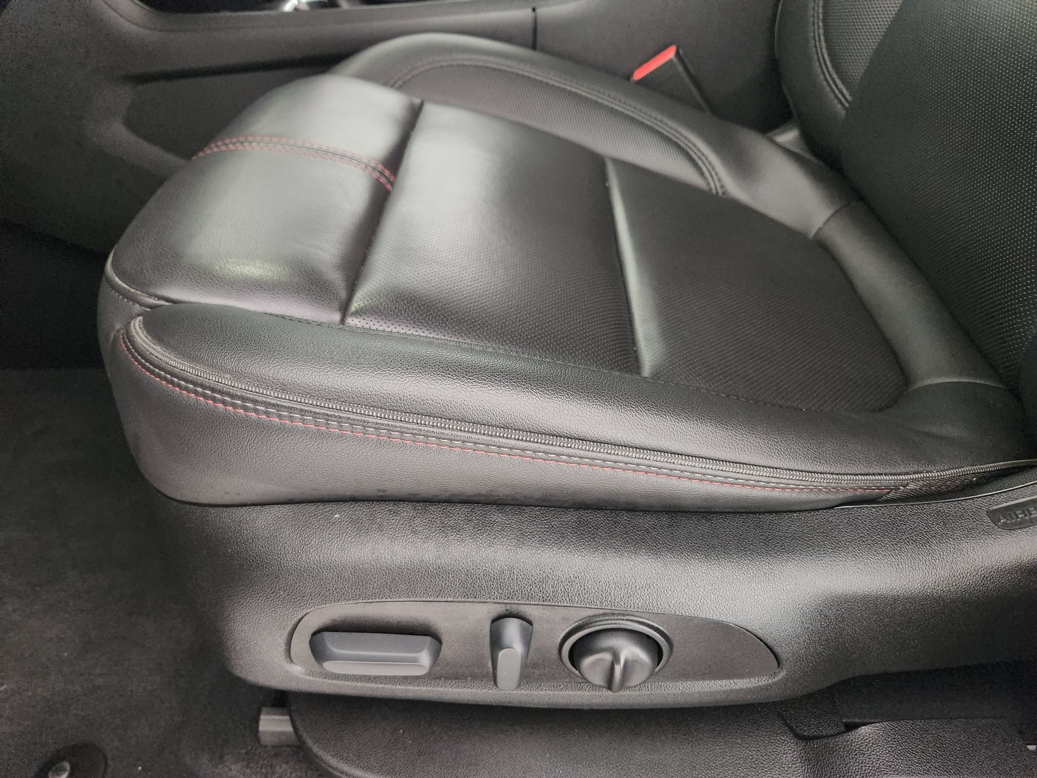 Used 2023 Chevrolet Traverse RS FWD image 26