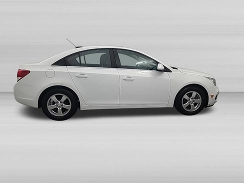 Used 2015 Chevrolet Cruze LT w/ Sun And Sound Package FWD image 3