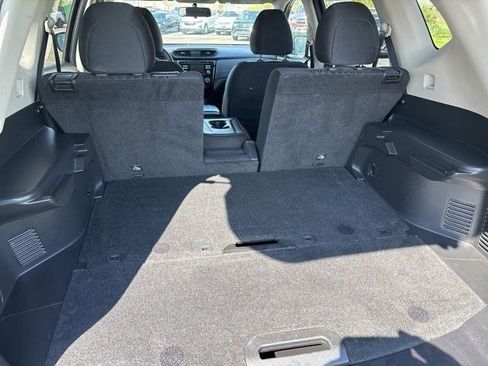 Used 2017 Nissan Rogue S w/ S Appearance Package AWD/4WD image 31