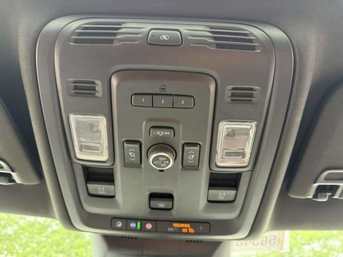 Used 2022 Cadillac Escalade ESV Premium Luxury AWD/4WD image 31