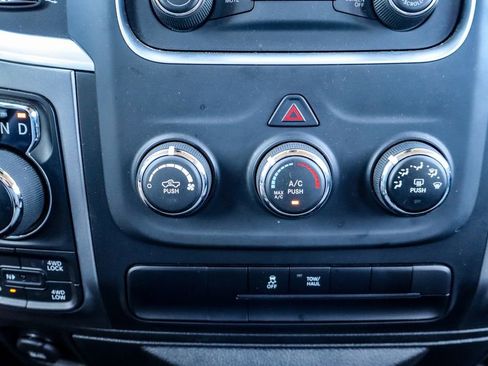 Used 2024 RAM 1500 Classic SLT image 30