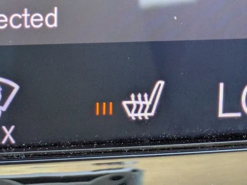 Used 2019 Volvo XC40 T5 Momentum image 25