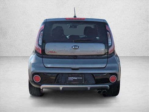 Used 2019 Kia Soul ! image 6