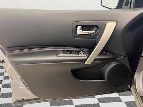 Used 2013 Nissan Rogue SL image 17