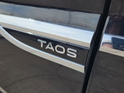 Used 2024 Volkswagen Taos SE AWD/4WD image 22