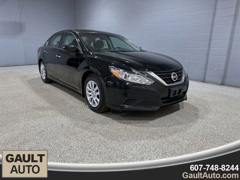 Used 2018 Nissan Altima 2.5 S w/ S Convenience Package image 1