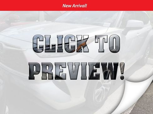 Used 2022 Toyota Highlander XLE AWD/4WD image 1