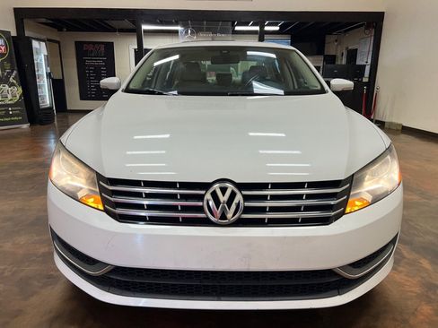 Used 2015 Volkswagen Passat TDI SE image 4
