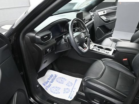Used 2023 Ford Explorer ST w/ Equipment Group 401A AWD/4WD image 19
