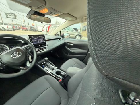 Used 2020 Toyota Corolla LE image 15