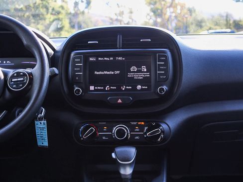 Used 2023 Kia Soul LX w/ Option Group 015 FWD image 11