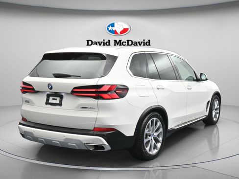 Used 2025 BMW X5 xDrive50e AWD/4WD image 8