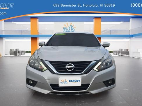 Used 2017 Nissan Altima 2.5 SL w/ 2.5 Technology Package FWD image 4