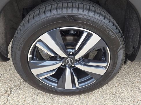 Used 2026 Nissan Rogue SL AWD/4WD image 10