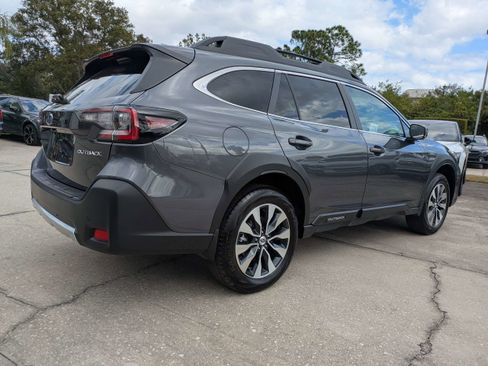 Certified 2025 Subaru Outback Limited image 4