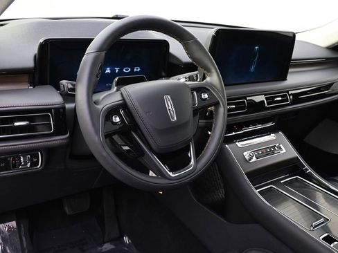 New 2026 Lincoln Aviator Reserve AWD/4WD image 11