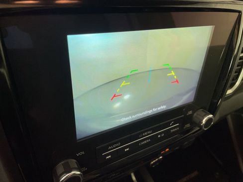 Used 2024 Nissan Frontier SV w/ SV Convenience Package image 28