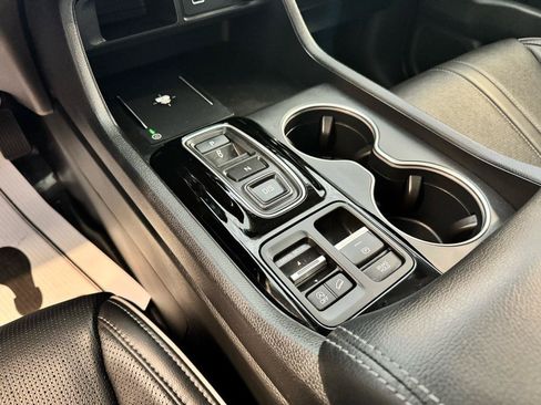 Used 2023 Honda Pilot Elite image 18