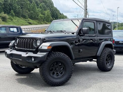 Used 2025 Jeep Wrangler Sport AWD/4WD image 1