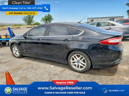 Used 2016 Ford Fusion SE w/ Equipment Group 202A FWD image 3