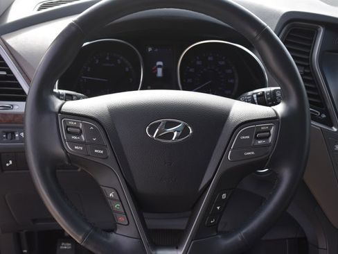 Used 2018 Hyundai Santa Fe Limited image 22