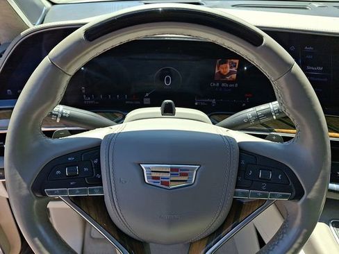Used 2022 Cadillac Escalade Premium Luxury Platinum AWD/4WD image 20