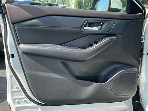 Certified 2023 Nissan Rogue SV w/ SV Premium B Package AWD/4WD image 9