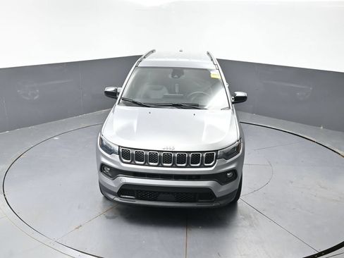 Used 2024 Jeep Compass Latitude AWD/4WD image 43