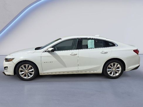 Used 2022 Chevrolet Malibu LT FWD image 2