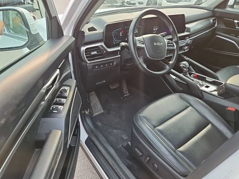 Used 2025 Kia Telluride S AWD/4WD image 8
