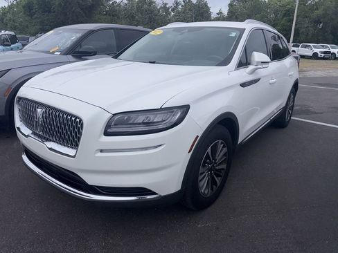 Used 2022 Lincoln Nautilus FWD w/ Premium Package image 2