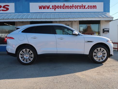 Used 2018 Jaguar F-PACE Portfolio image 4