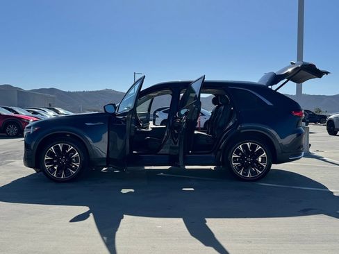 Used 2024 MAZDA CX-90 Plug-In Hybrid w/ Premium Pkg AWD/4WD image 28