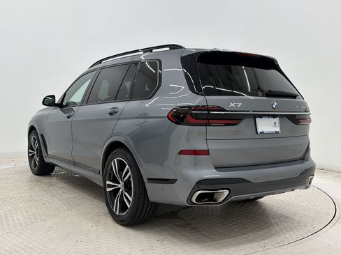 Used 2023 BMW X7 xDrive40i w/ M Sport Package AWD/4WD image 3