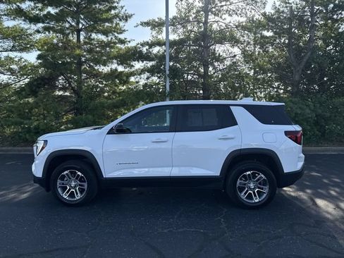 Used 2026 GMC Terrain Elevation FWD image 2