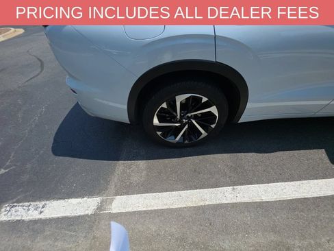 Used 2023 Mitsubishi Outlander SEL FWD image 7
