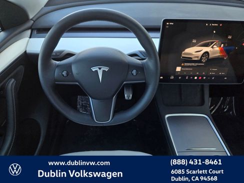 Used 2023 Tesla Model Y Long Range image 13
