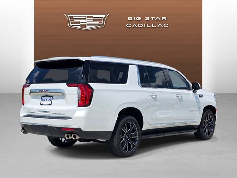 Used 2023 GMC Yukon XL Denali RWD image 5