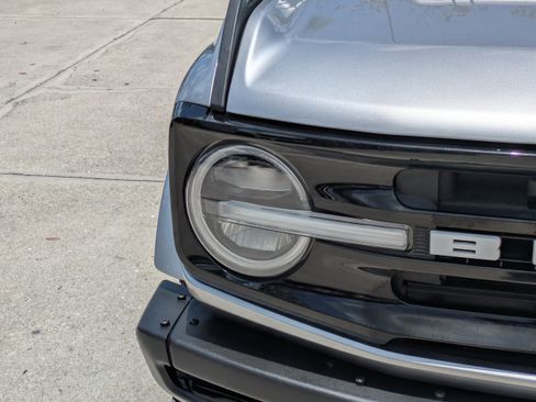 Used 2021 Ford Bronco Outer Banks AWD/4WD image 9
