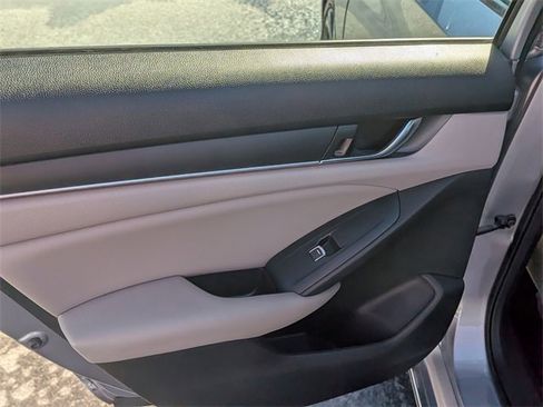 Used 2019 Honda Accord EX image 24