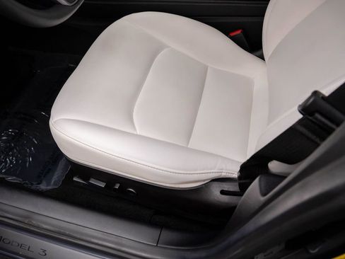 Used 2022 Tesla Model 3 Long Range image 13