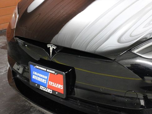 Used 2023 Tesla Model S AWD image 3