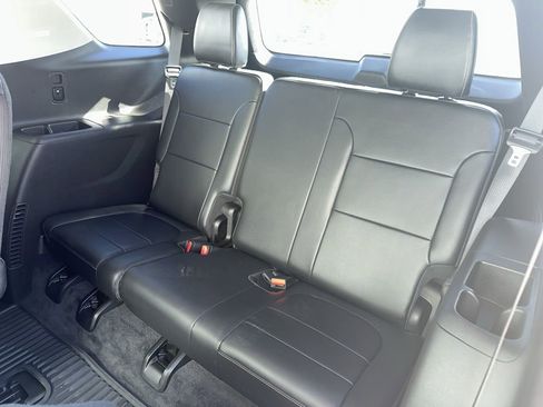 Used 2019 Chevrolet Traverse Premier w/ Redline Edition image 10